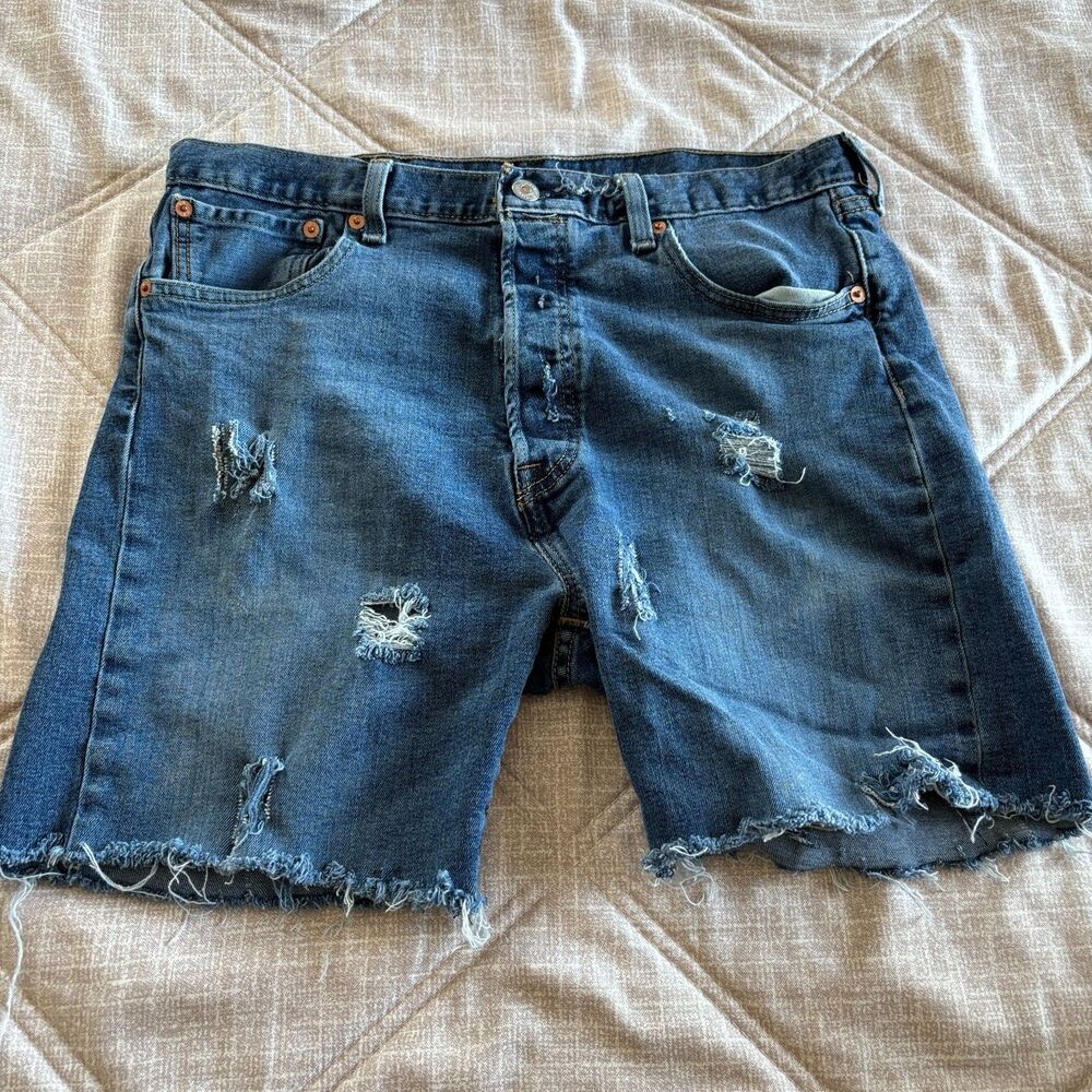 Levi's 501 Cut-Off Denim Shorts Men's Blue Distressed Size 34